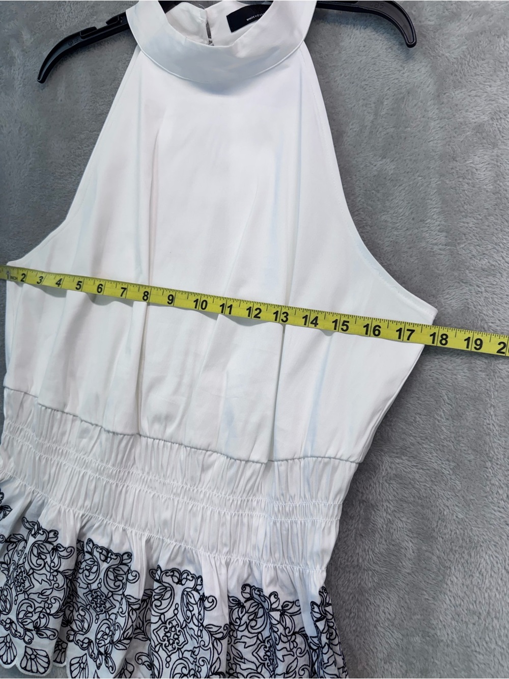 White House Black Market Size 10 Mock Neck Halter Top Embroidered Scallop Hem - Picture 6 of 10